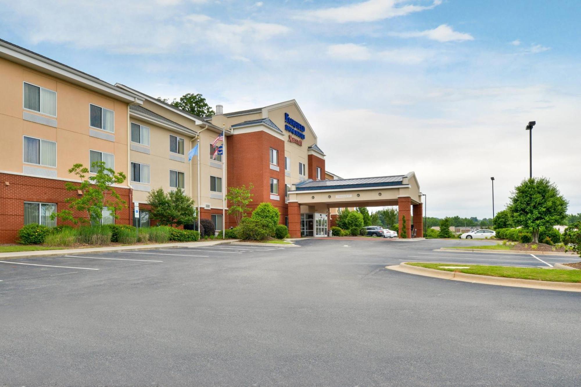 Fairfield Inn And Suites By Marriott Ашбъро Екстериор снимка
