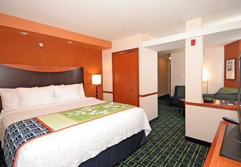 Fairfield Inn And Suites By Marriott Ашбъро Екстериор снимка