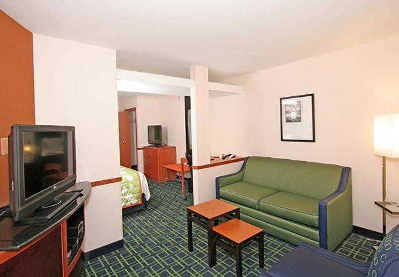 Fairfield Inn And Suites By Marriott Ашбъро Екстериор снимка